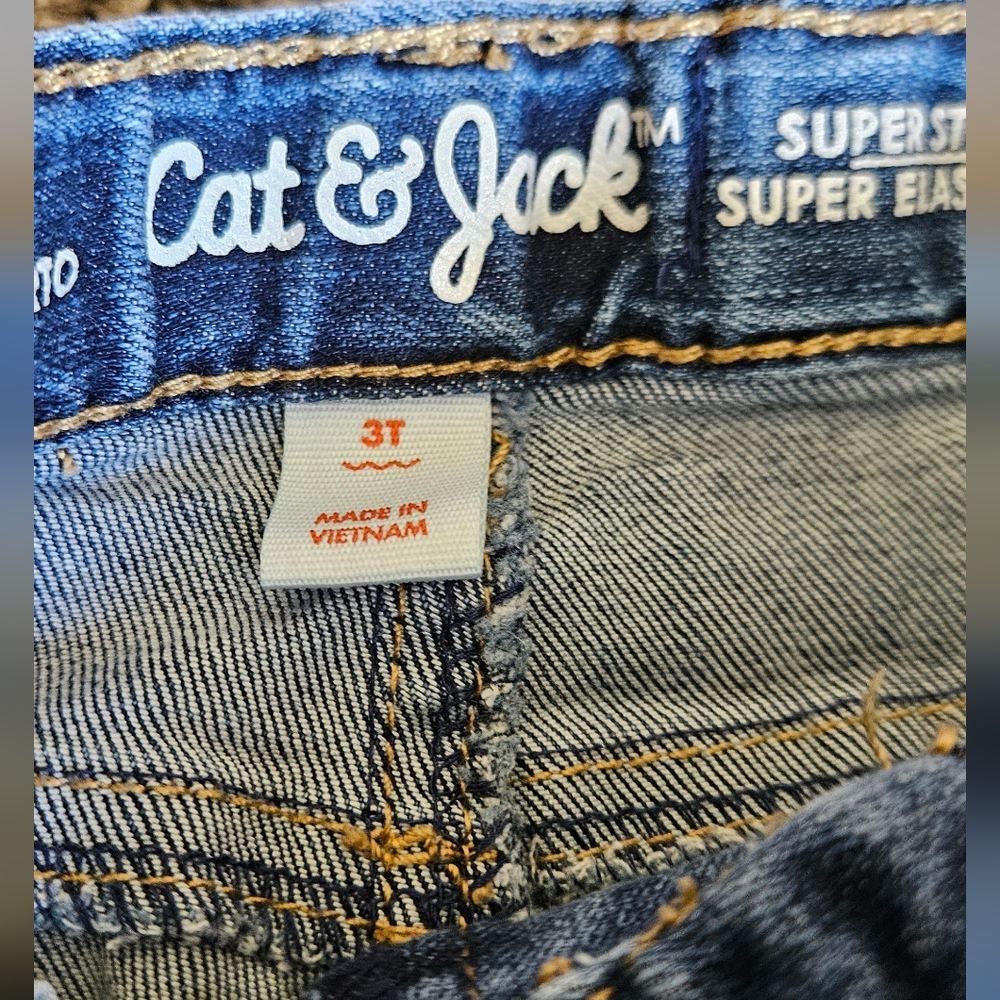 2 Cat & Jack Jean Laced Toddler Shorts - Picture 9 of 10